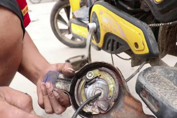 吴忠市电动车刹车故障